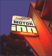 Фото Lombard Motor Inn