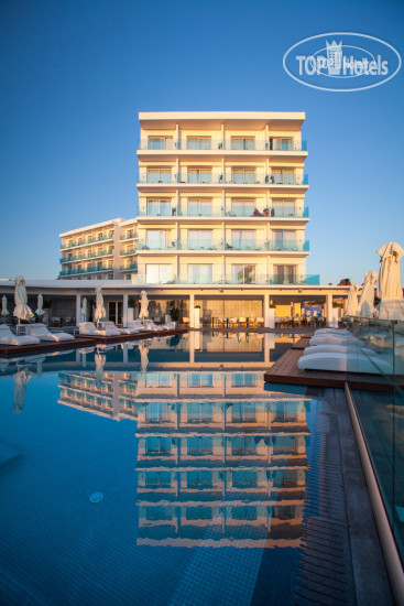Фото The Blue Ivy Hotel & Suites