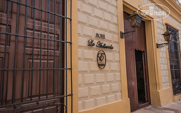Фото E La Avellaneda Hotel